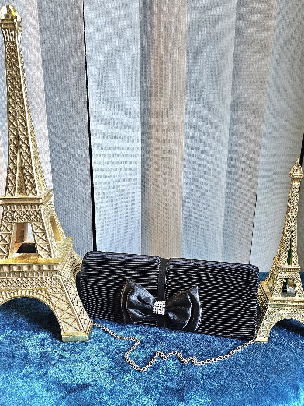 Elegant Black Bow Evening Clutch